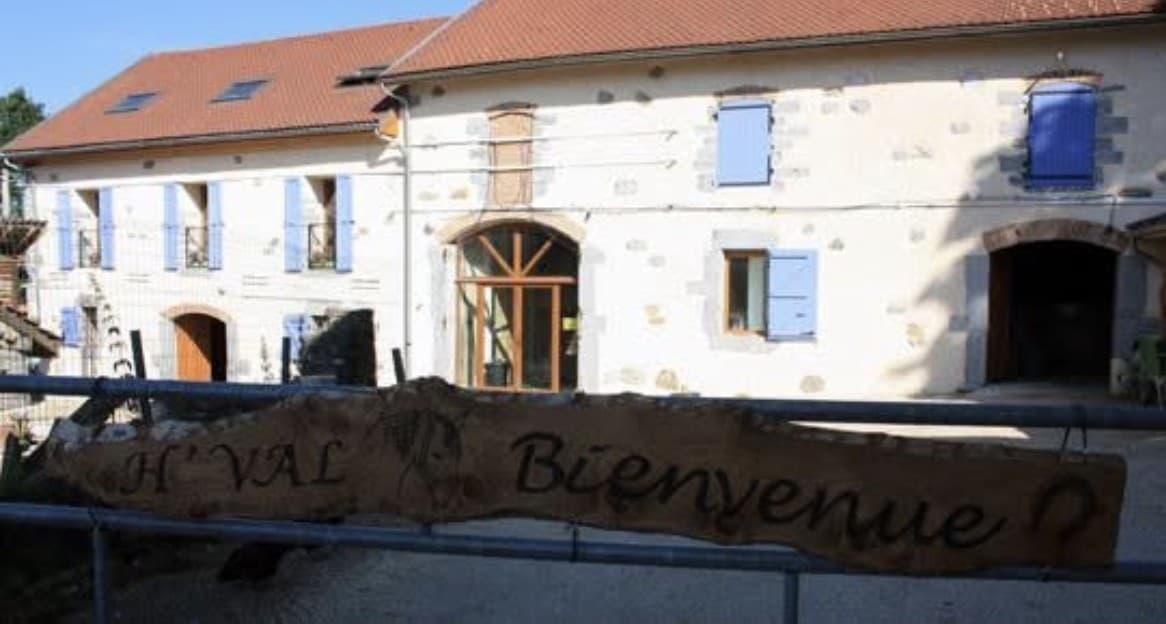 Balade à cheval en Matheysine avec vue panoramique sur les Alpes